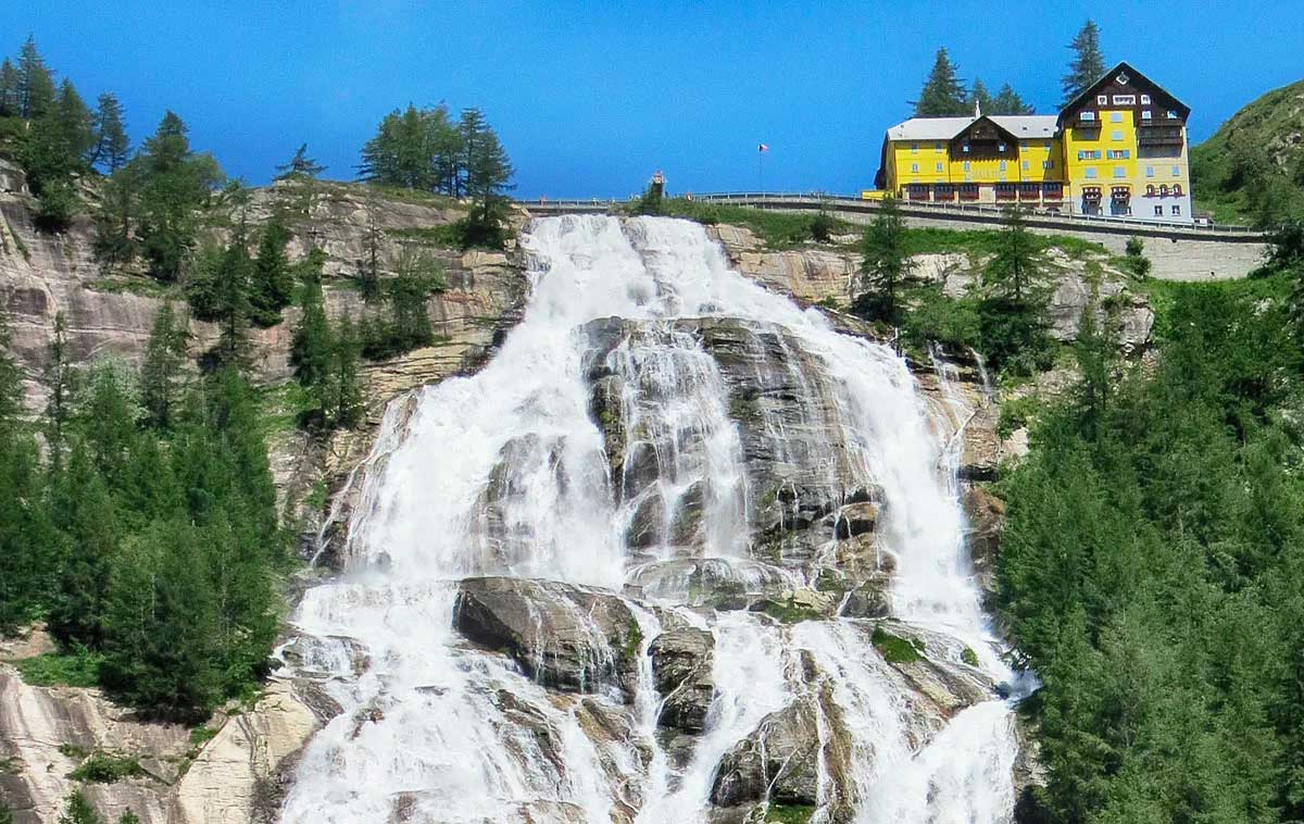 hotel cascata del toce alpi